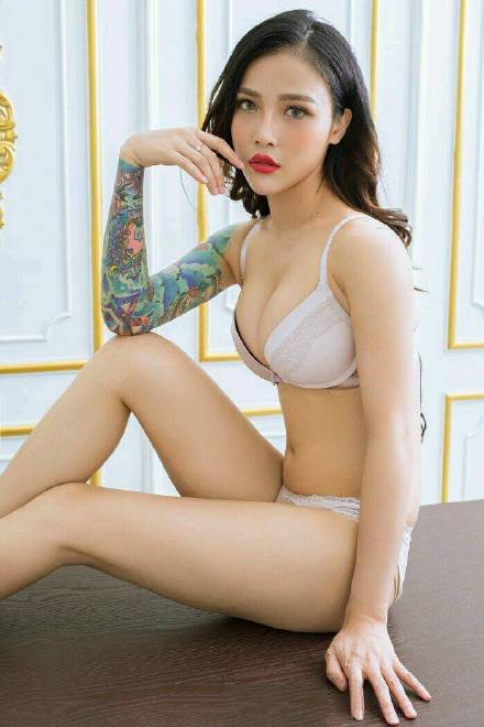 点击大图看下一张：性感漂亮的9张国内花臂纹身美女图片欣赏
