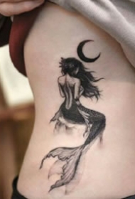9张漂亮美人鱼的纹身图案作品欣赏
