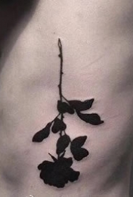 黑色玫瑰花纹身图案-9张黑色的玫瑰花纹身图片