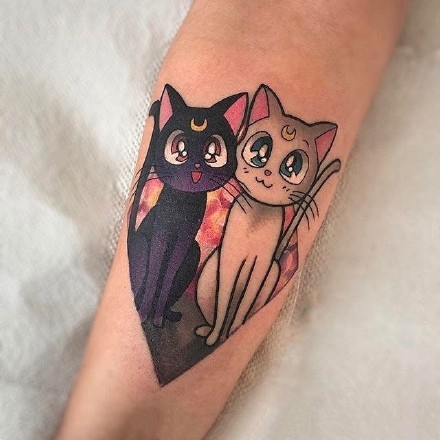 点击大图看下一张：猫咪纹身--猫奴的可爱小猫咪纹身图案作品