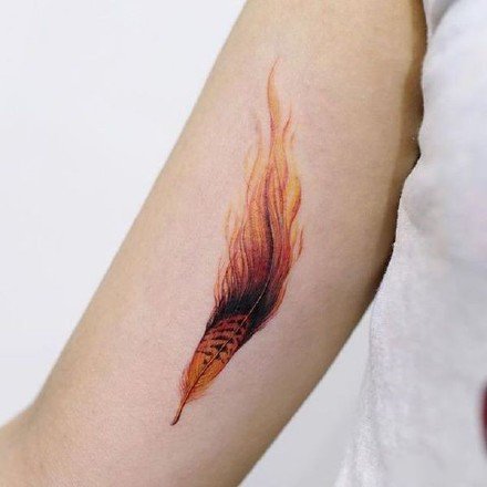 点击大图看下一张：火焰纹身--一组和火相关主题的纹身图案作品图片