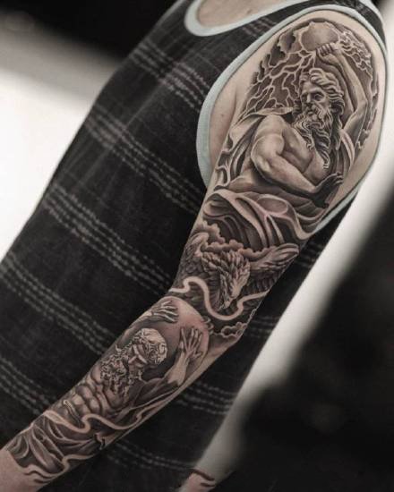 点击大图看下一张：写实大黑臂纹身--6张欧美写实黑色大花臂纹身图案