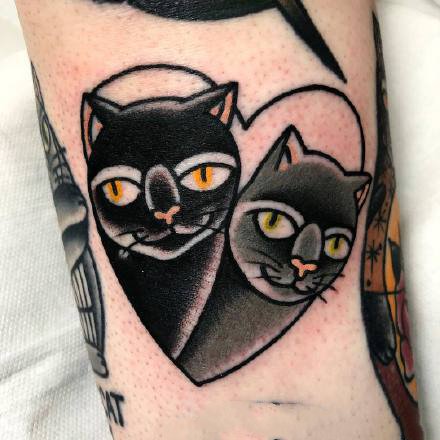点击大图看下一张：心形猫咪纹身--一组oldschool风格的猫咪主题心形纹身图案