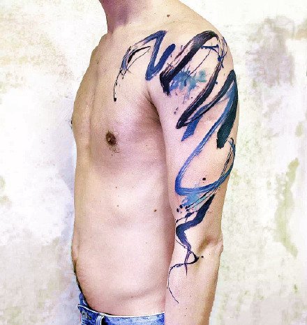 点击大图看下一张：一组中国风的漂亮水墨纹身图案欣赏
