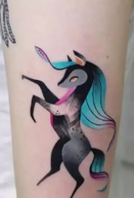 少女心爆棚的炫彩色动物纹身图案欣赏