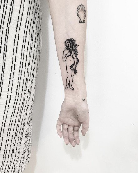 点击大图看下一张：​趣味黑色线条小图--曼彻斯特纹身艺术家 Neil Preston