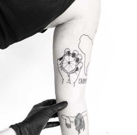点击大图看下一张：古怪而迷人的手针纹身图案--加拿大纹身艺术家Jake Haynes