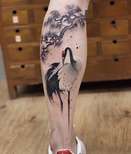 点击大图看下一张：仙鹤纹身--中国风水墨元素的一组仙鹤纹身图案作品