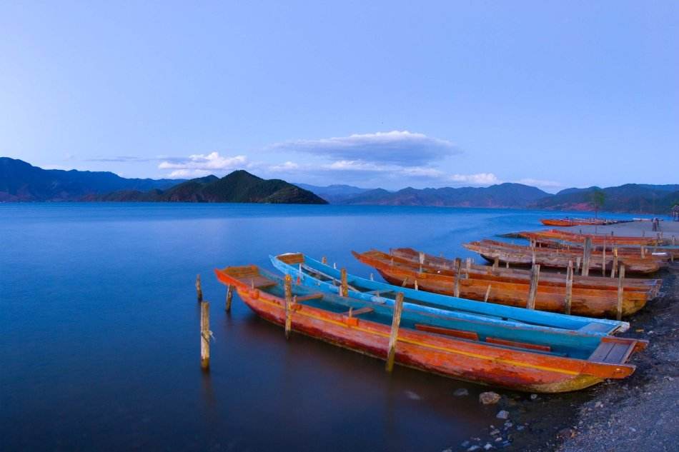 点击大图看下一张：美丽的泸沽湖风景照片