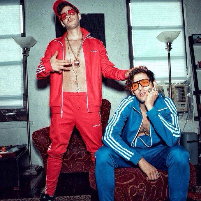 点击大图看下一张：纽约双胞胎网红模特“Zakar Twins”一组街头时尚拍摄