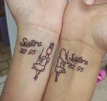 点击大图看下一张：适合闺蜜好姐妹一起纹的一组纹身图案欣赏