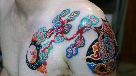 点击大图看下一张：红蓝色调的一组日式小传统纹身作品图片