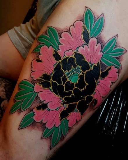 点击大图看下一张：传统风格的一组彩色牡丹等花卉纹身图案欣赏