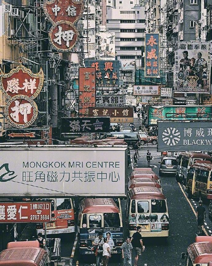 点击大图看下一张：旧时繁华的香港街景图片欣赏