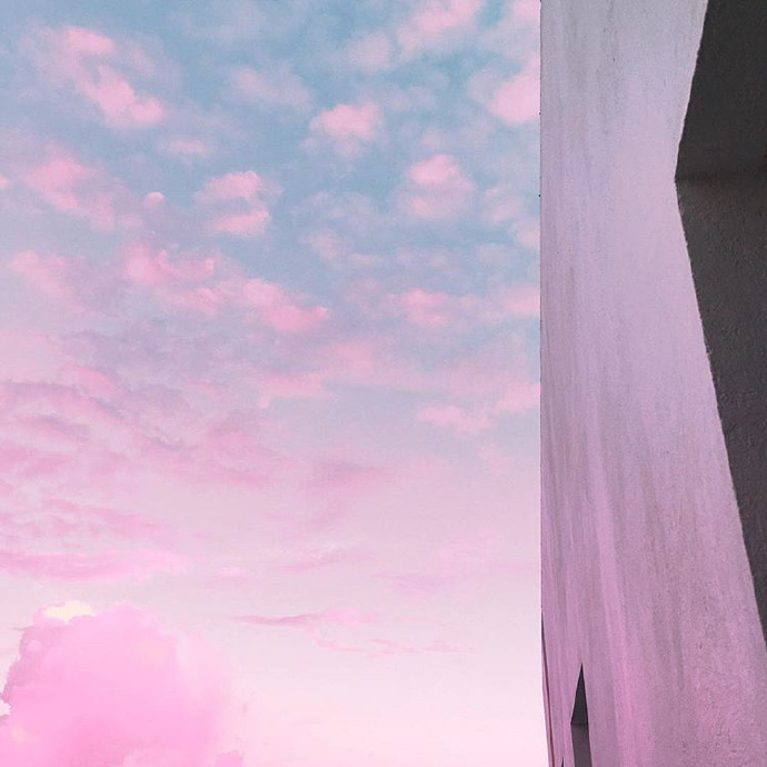 点击大图看下一张：粉色天空的唯美壁纸大全