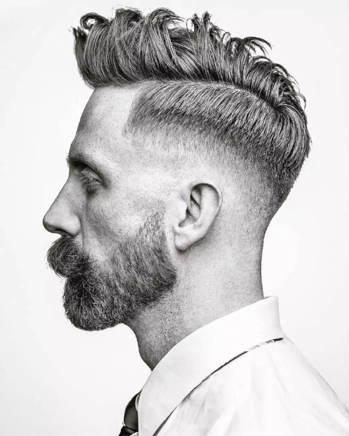 点击大图看下一张：九款欧美成熟男士发型图片