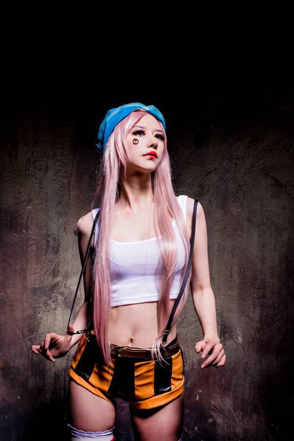 点击大图看下一张：Cosplay《海贼王》Jewelry Bonney 乔艾莉·波妮