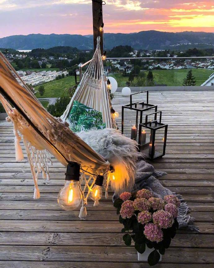 点击大图看下一张：浪漫又充满情调的露天阳台