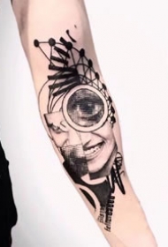 手臂上很不错的一组黑灰创意手臂纹身图案