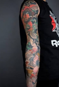 传统花臂纹身--传统风格的9张花臂纹身作品图案