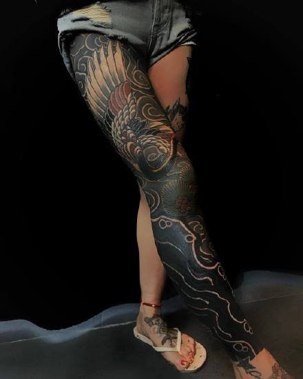 点击大图看下一张：传统风格的一组大花腿纹身图案9张