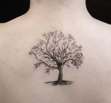 点击大图看下一张：很酷的一组小树主题的纹身图案9张