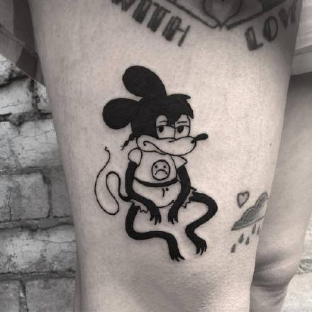点击大图看下一张：暗黑米老鼠纹身：一组9张暗黑风格的米老鼠纹身图案