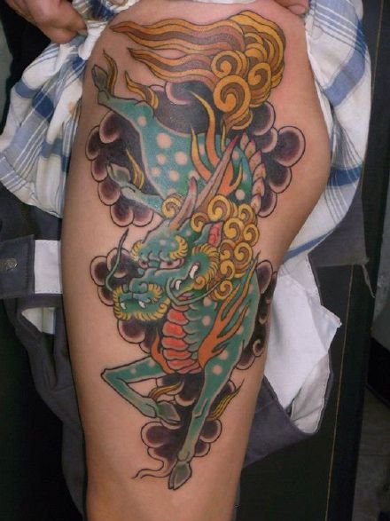 点击大图看下一张：日式麒麟纹身：9张传统日式风格的麒麟纹身图案