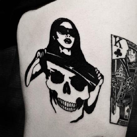 点击大图看下一张：深黑色的一组9张创意骷髅纹身图案欣赏