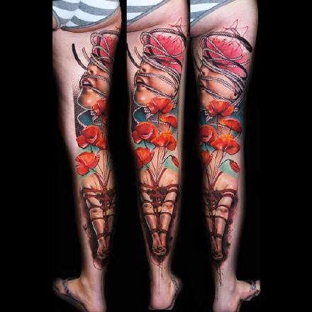 点击大图看下一张：9张漂亮大腿上的彩色写实纹身图案作品