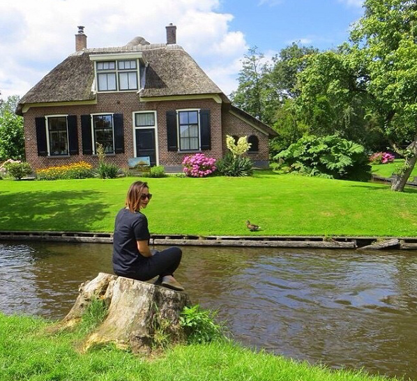 点击大图看下一张：荷兰羊角村-一个最美的小村子