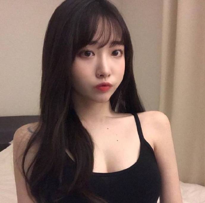 点击大图看下一张：韩系女生自然简单的唯美系发型图片