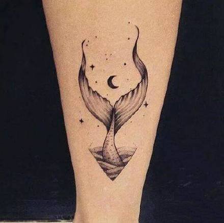 点击大图看下一张：个性小清新的一组关于鱼尾的纹身图案