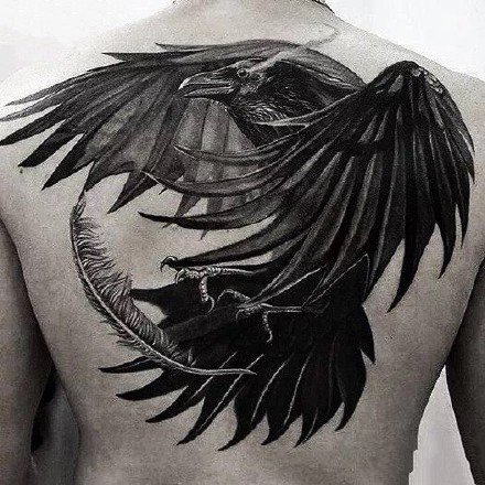 点击大图看下一张：暗黑乌鸦纹身：个性的一组黑色乌鸦纹身图案9张