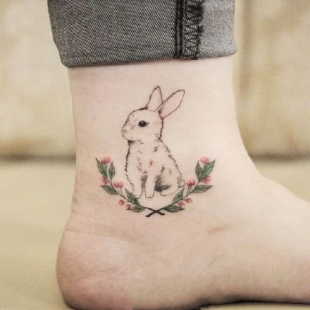 点击大图看下一张：小兔子纹身：黑灰色的9张小兔子纹身作品9张