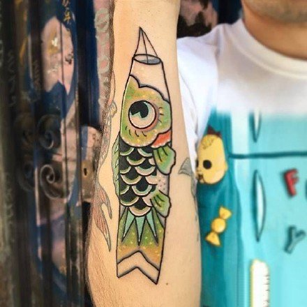 点击大图看下一张：被挂住鱼嘴的一组才创意鱼纹身图案作品