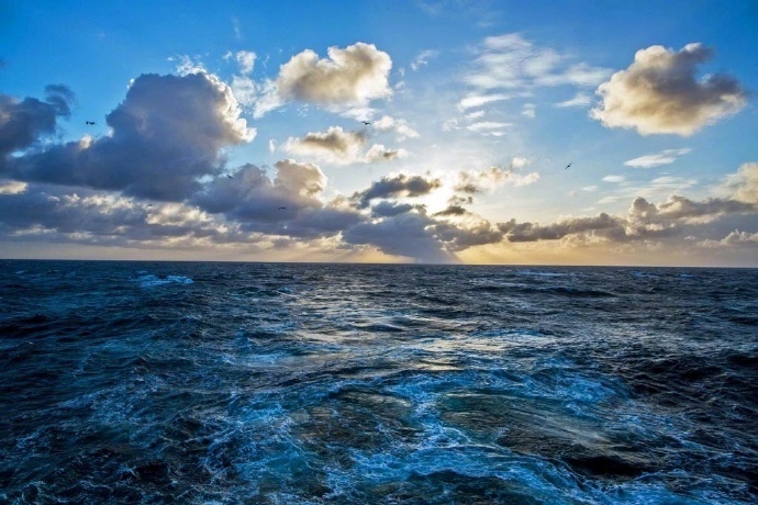 点击大图看下一张：想和喜欢的人一起在爱尔兰海看美丽的日出