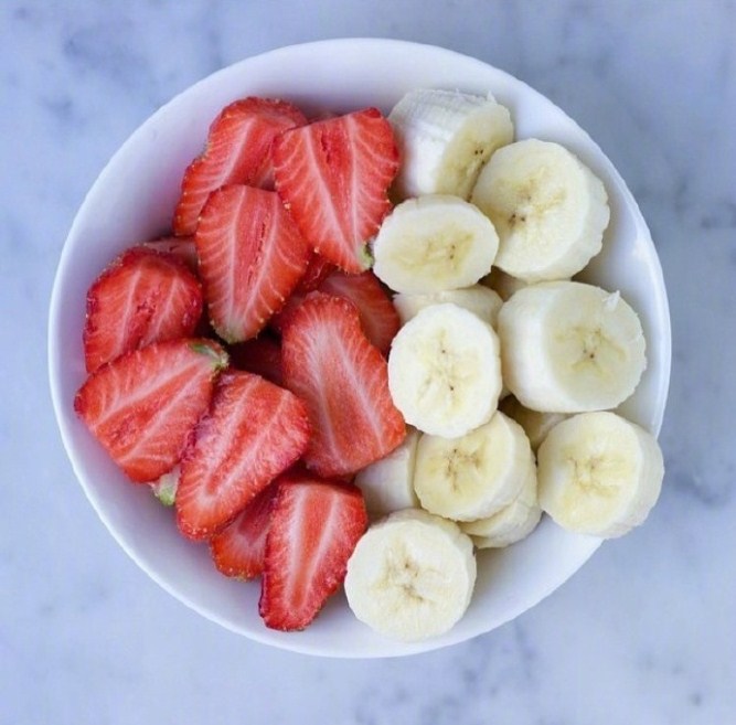 点击大图看下一张：自己也可以做的简单水果拼盘 养成每天吃的水果的好习惯
