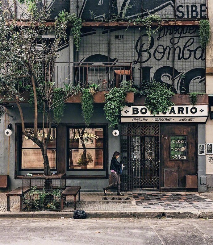 点击大图看下一张：漫步在布宜诺斯艾利斯的午后