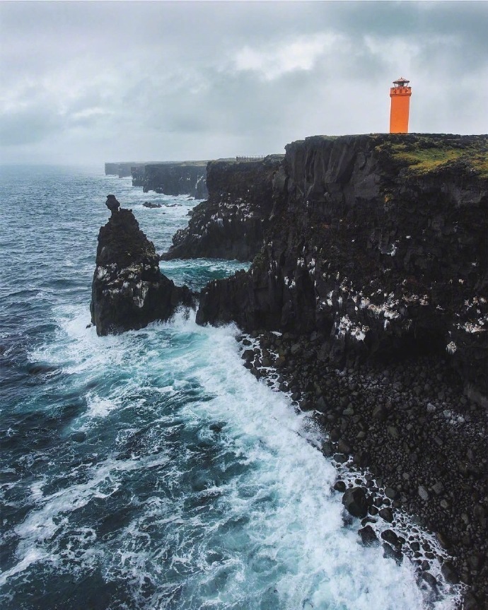点击大图看下一张：带你去冰岛领略美丽的风景
