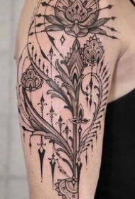 很漂亮的手臂适合的点刺花蔓纹身作品图案