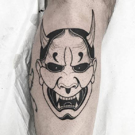点击大图看下一张：很邪恶的一组日式黑灰纹身作品9张