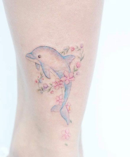 点击大图看下一张：小清新的一组海豚鲸鱼小清新纹身作品