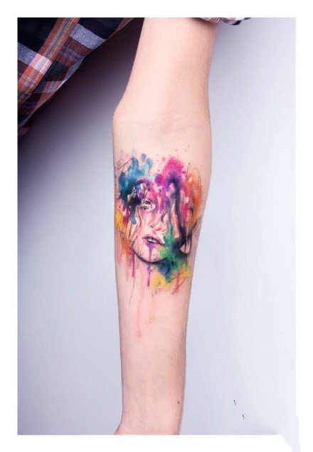 点击大图看下一张：水彩色的一组女孩创意纹身图案欣赏