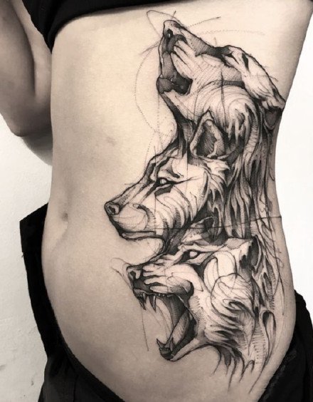 点击大图看下一张：素描纹身：一组黑灰水墨风格的素描动物纹身图案
