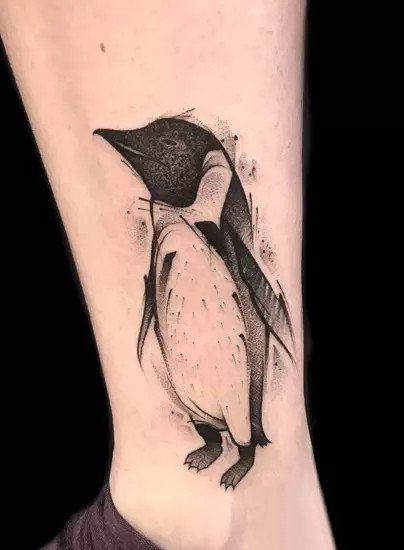 点击大图看下一张：一组好看的黑灰点刺动物纹身刺青作品