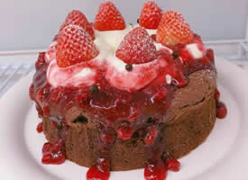诱人的草莓蛋糕图片欣赏