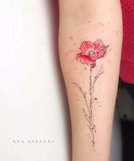 点击大图看下一张：小臂花朵：纹在小臂上唯美的花朵系列纹身图案