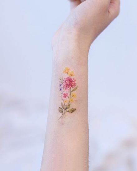 点击大图看下一张：19张好看的手臂小清新简约花朵纹身图案
