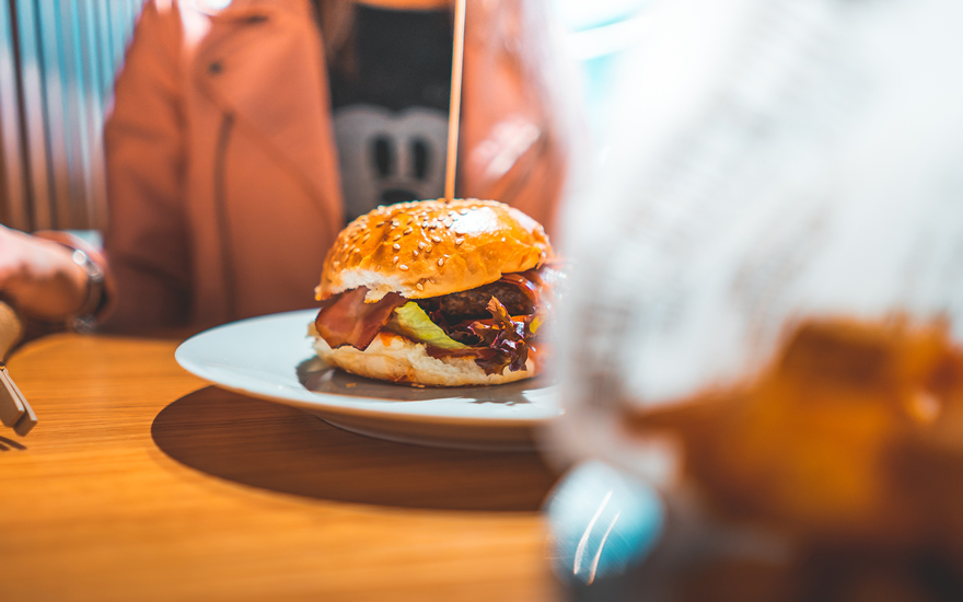 点击大图看下一张：食用方便、风味可口的汉堡图片